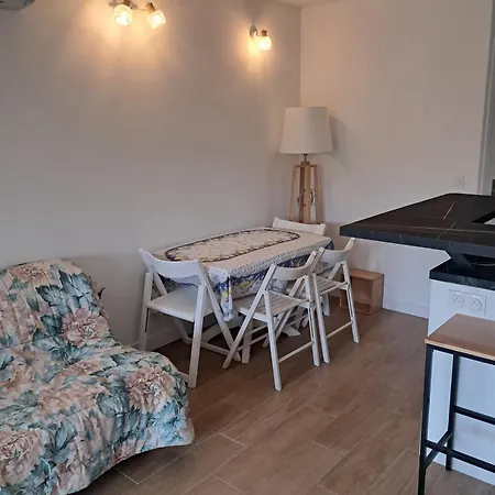 Apartment Pascale D1 Proximite Avec Terrasse Et Parking Les Lecques