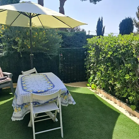 Pascale D1 Proximite Avec Terrasse Et Parking Les Lecques