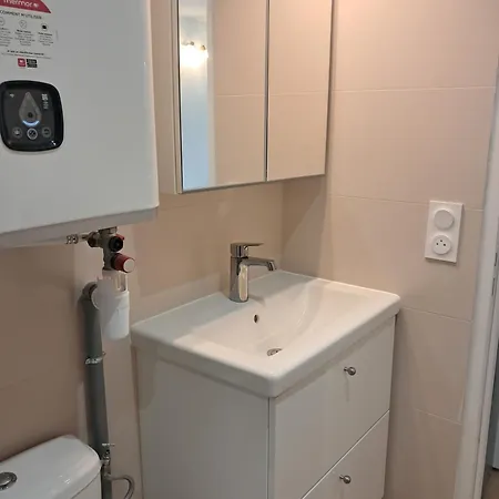 Pascale D1 Proximite Avec Terrasse Et Parking * Les Lecques